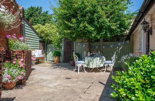 Wickham Market Cottage | Wren Cottage - A very cosy coastal Cottage in a picturesque village, 15 minutes from the Coast
