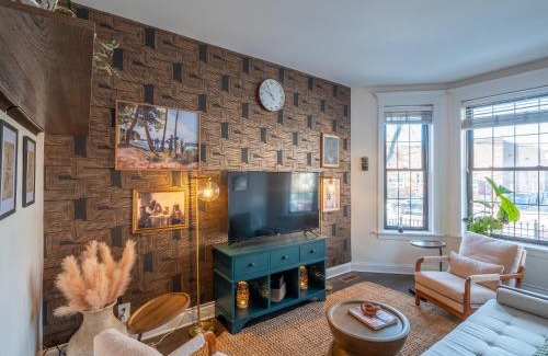 Wrigleyville Apartment | Wrigleyville Suites