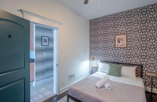 Wrigleyville Apartment | Wrigleyville Suites
