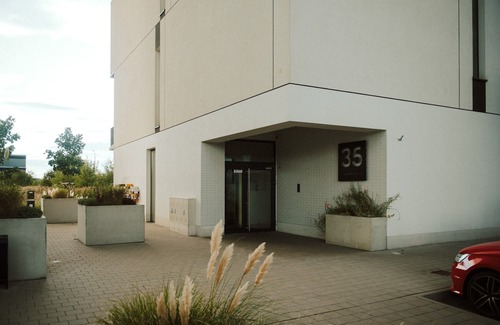 Fabryczna Apartment | Wrocław Airport Green Studio