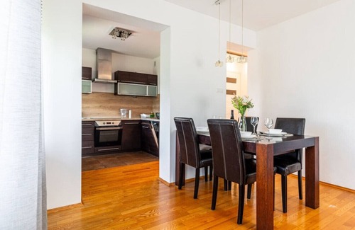 Krzyki Apartment | Wrocław Apartment - Balcony, Park and Tram nearby - by Rentujemy