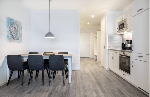 Grossenbrode Apartment | Wunderschön Gelegenes Apartment Direkt am Strand mit Balkon und Tollem Meerblick