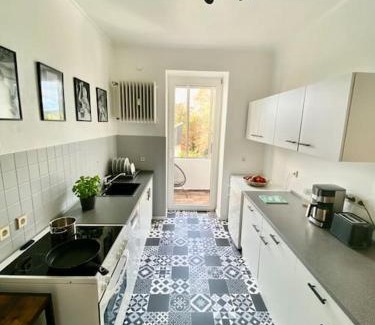 Aachen Apartment | Wunderschöne Altbauwohnung mit Balkon - 102 qm