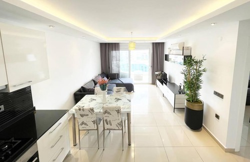 Alanya Apartment | Wunderschöne, Top ausgestattete 2 Zimmer Wohnung in Super Lage