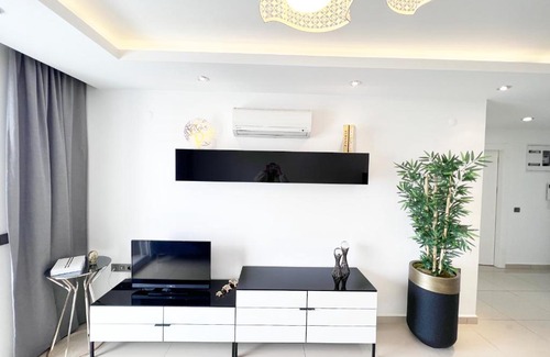 Alanya Apartment | Wunderschöne, Top ausgestattete 2 Zimmer Wohnung in Super Lage