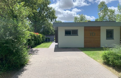 Oostkapelle House | Wunderschönes Ferienhaus für 4 Personen in Ruhiger Lage Nahe dem Strand