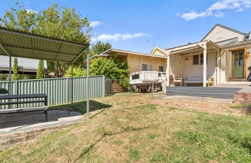 Soldiers Hill House | Wurr-Wurrin Soldiers Hill Cottage - close to CBD