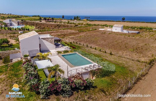 Scopello Villa | WWW.BAGLIORIDISICILIA.COM - LAST MINUTE 8/23 SEPTEMBER!