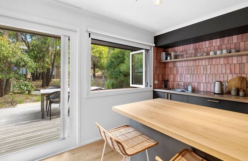Fairhaven House | Wybellenna Magic I Second Living I Walk to beach