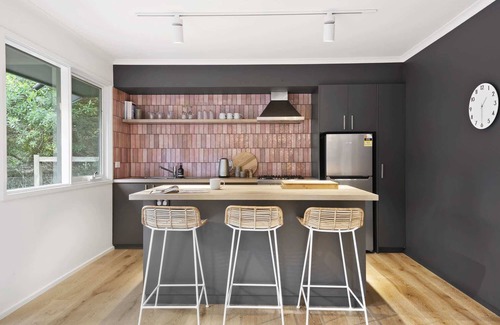 Fairhaven House | Wybellenna Magic I Second Living I Walk to beach