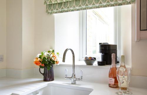 Chipping Norton House | Wychwood Cottage