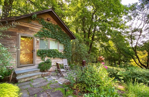 Woodstock House | Wydeclove Artist Retreat
