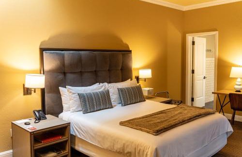 St. Helena Hotel | Wydown Hotel