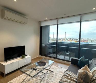 Docklands Apartment | Wyndel Apartments One Bedroom Mel883Col210S