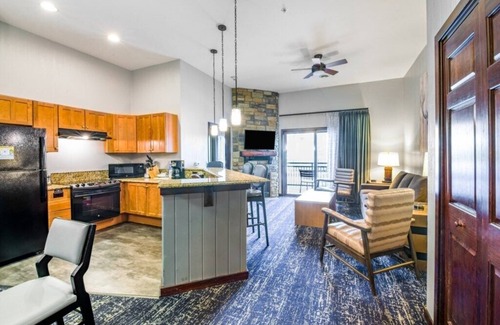 Lake Delton Condo | Wyndham At Glacier Canyon - Baraboo - 1 Bedroom