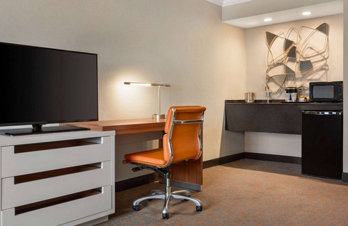Fort Smith Hotel | Wyndham Fort Smith City Center