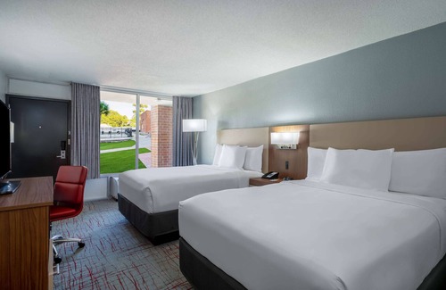 Dentsville Hotel | Wyndham Garden Columbia/Ft. Jackson