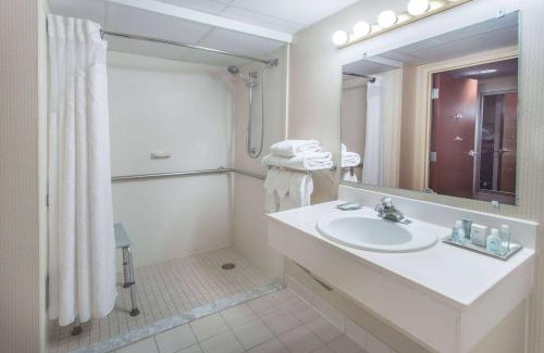 Champaign Hotel | Wyndham Garden Conference Center Champaign - Urbana