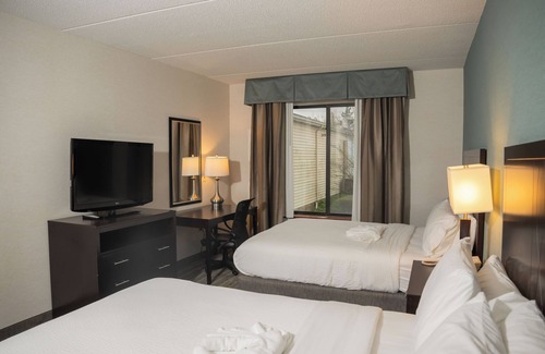 Erie Hotel | Wyndham Garden Erie