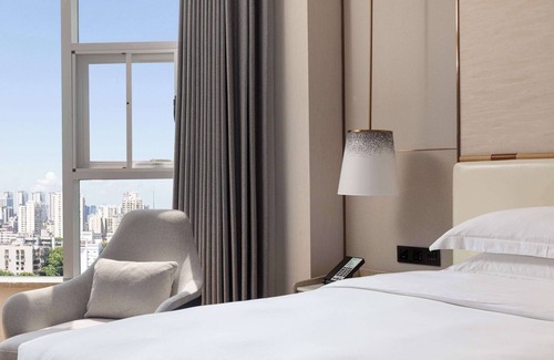 Donghu District Hotel | Wyndham Garden Haikou Meilan