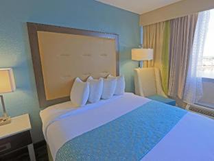 Downtown Kenosha Hotel | Wyndham Garden Kenosha Harborside