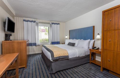 Lakeview Hotel | Wyndham Garden Manassas
