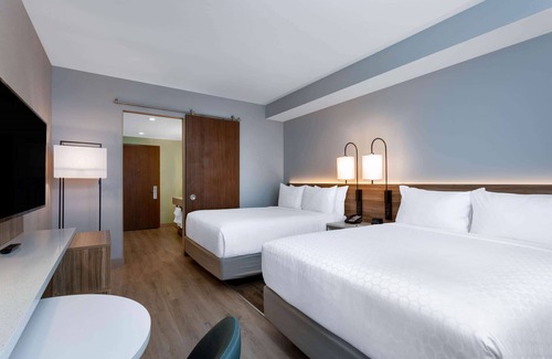 Miami Springs Hotel | Wyndham Garden Miami International Airport
