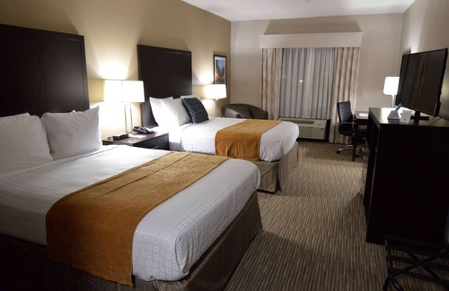 New Roads Hotel | Wyndham Garden New Roads/False River