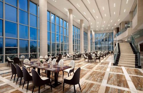 Qianjiang Hotel | Wyndham Garden Qianjiang Downtown