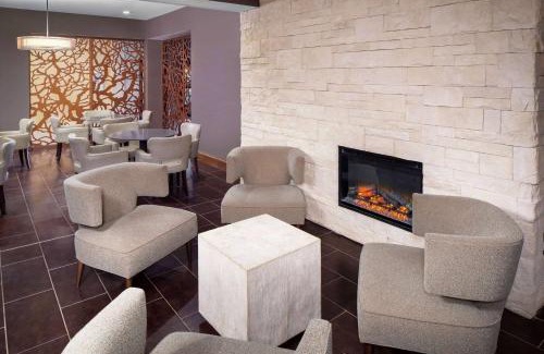 Westlake Hotel | Wyndham Garden Westlake