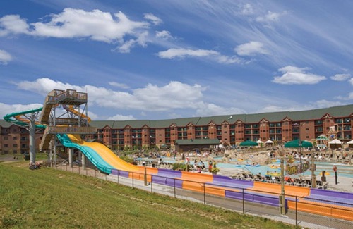 Lake Delton Condo | Wyndham Glacier Canyon, 2 br Deluxe Condo, Free WiFi
