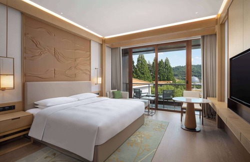 Xinchang County Hotel | Wyndham Grand Xinchang Downtown