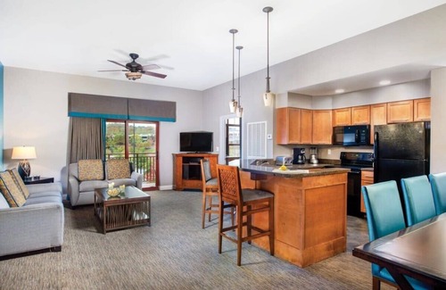 Sevierville Condo | Wyndham Great Smokies | 2BR/2BA Balcony King Suite