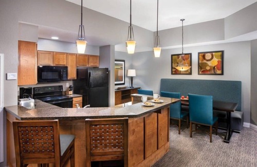 Sevierville Condo | Wyndham Great Smokies | 2BR/2BA Balcony King Suite