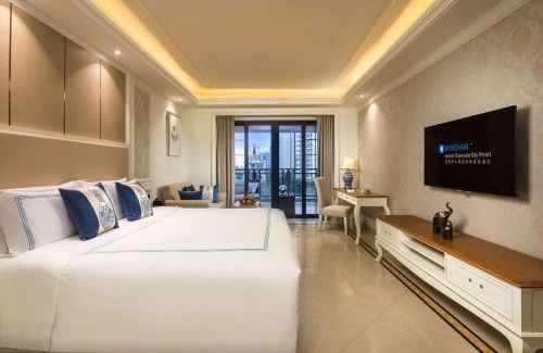 Lingshui County Hotel | Wyndham Hainan Clearwater Bay Resort