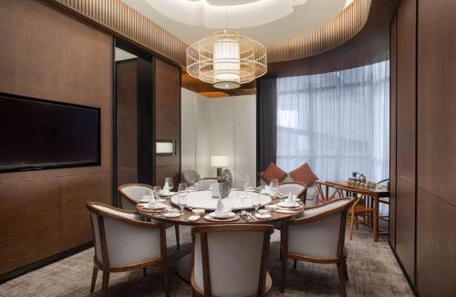 Baiyun Hotel | Wyndham Hotel Guangzhou Huangbian Metro Branch - Free shuttle bus to Canton Fair