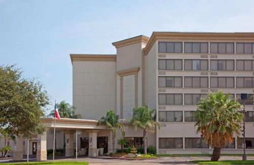 Southeast Houston Hotel | Wyndham Houston Hobby Airport