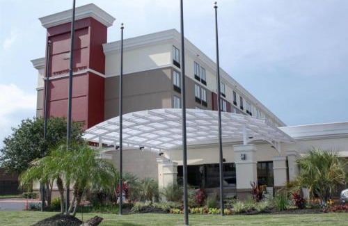 Clodine Hotel | Wyndham Houston Sugarland
