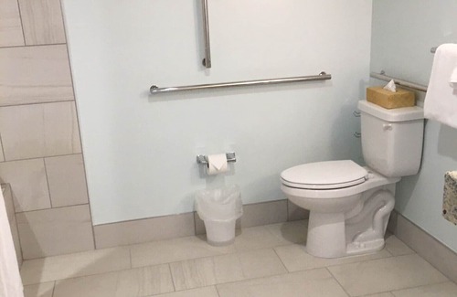 The Point Resort | Wyndham Inn on Long Wharf ~ Downtown Luxury Harborfront, One Bedroom with Views