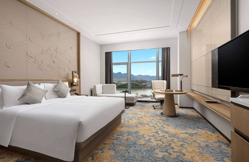 Longquan Hotel | Wyndham Longquan Downtown
