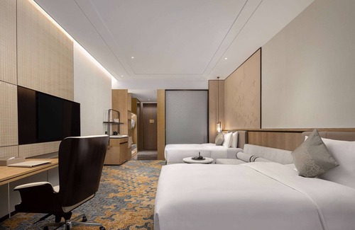 Longquan Hotel | Wyndham Longquan Downtown