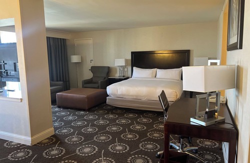 Midland Hotel | Wyndham Midland Downtown