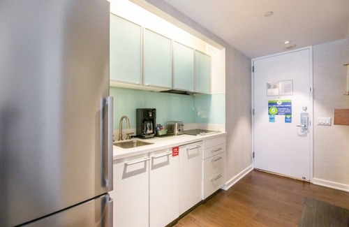 Midtown East Hotel | Wyndham Midtown 45 at New York City - Comfy Studio