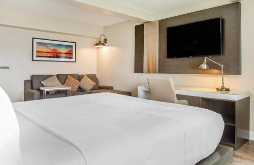 Newport East Hotel | Wyndham Newport Hotel