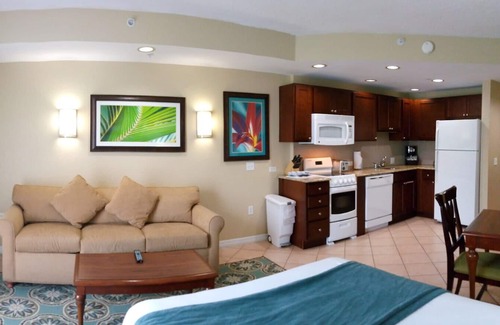 Survey Creek Condo | Wyndham Palm-Aire | 1BR Suite Pool & Resort Access