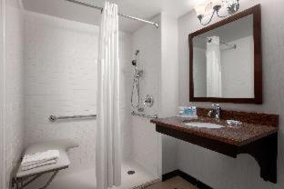 Center City East Hotel | Wyndham Philadelphia-Historic District