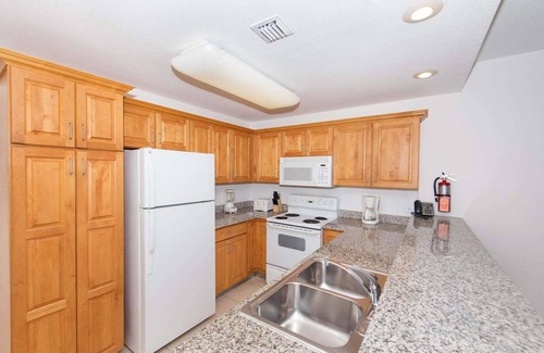 Colliers Bay Condo | Wyndham Reef Resort 1&2 Bedroom lockout 2 Bath Ground Floor beach front EastEnd