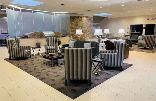 Foothill Farms Hotel | Wyndham Sacramento