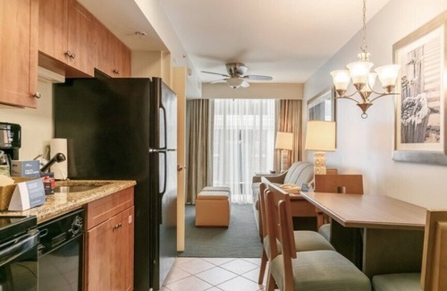 Cherry Grove Beach Condo | Wyndham Towers on the Grove at North Myrtle Beach - 2 Bedroom