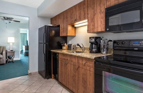 Cherry Grove Beach Resort | 🌴Wyndham Towers on the Grove✨ Experience Paradise in a 2BR Villa - Sleeps 8!